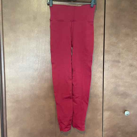 *NWT* Fabletics High-Waisted Sculpknit Legging - Picture 1 of 4